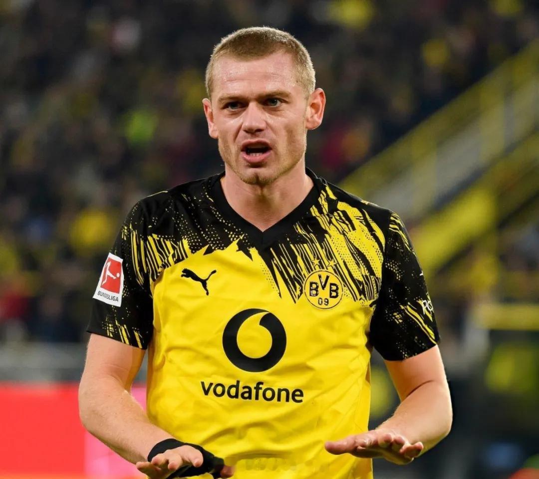 罗马诺消息，多特蒙德对耶尔森的表现非常满意，而一些欧洲顶级俱乐部正在密切关注他的