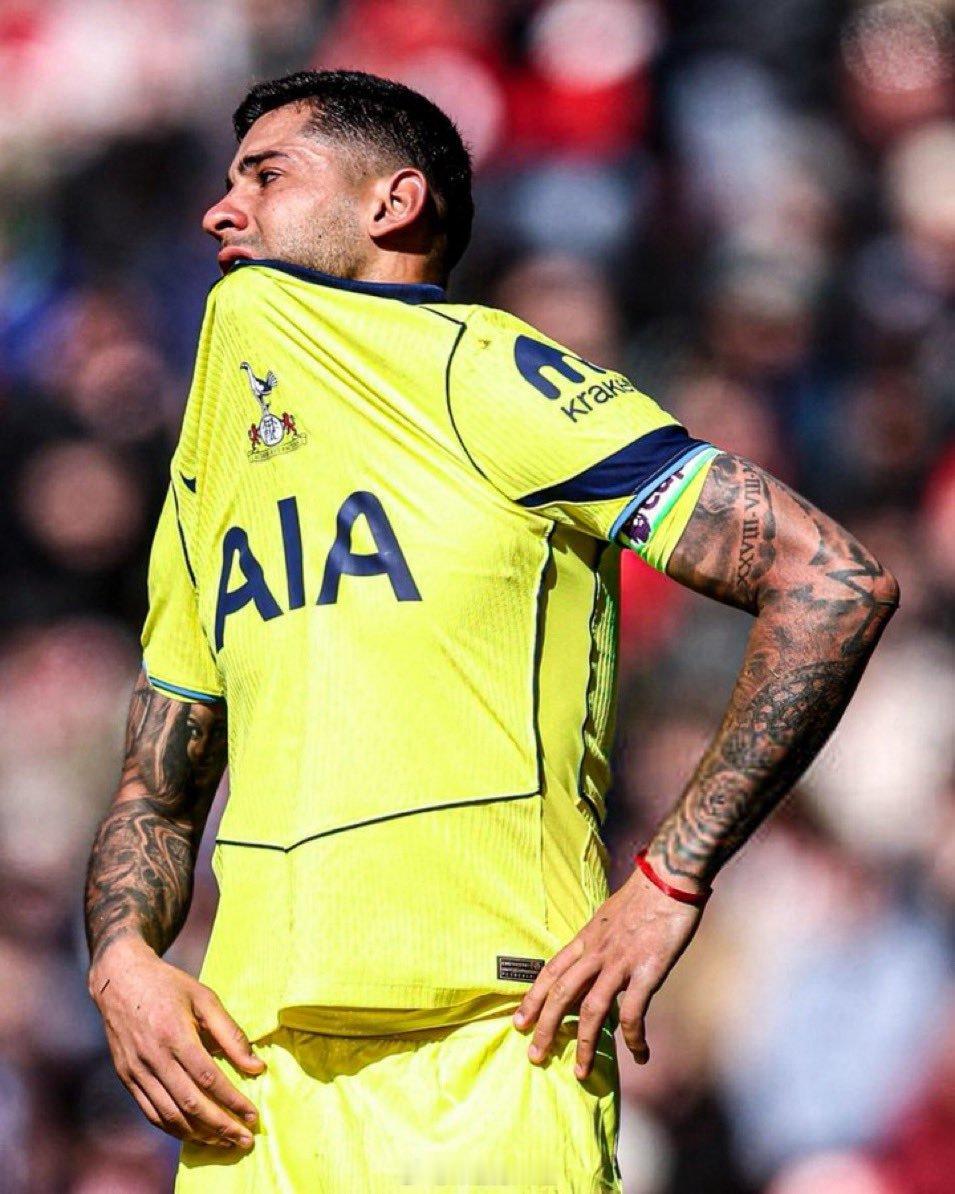 英超桑德兰1比0热刺  🚨库蒂·罗梅罗可能韧带受伤。‼️这位效力于托特纳姆热刺