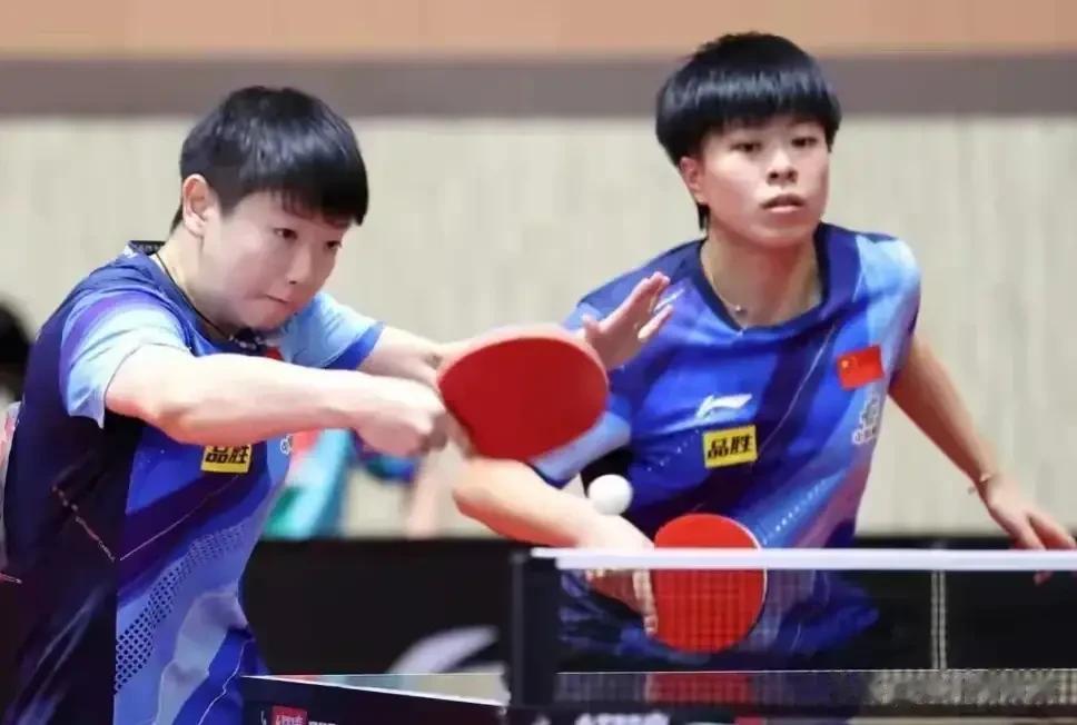 孙颖莎王艺迪会师陈梦王曼昱
    国乒女将包揽亚锦赛女双冠亚军
     9月