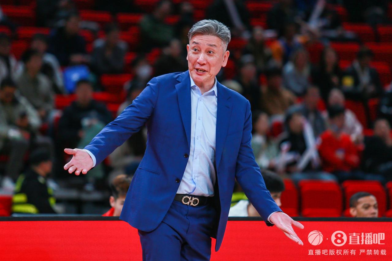 郑永刚反思明显不如杜锋：萨林杰不是输球唯一因素，深圳差的不只是主教练，球迷不该指