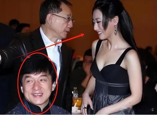 《藏海传》里的大美人白冰，离婚前居然还有这么多鲜为人知的故事。
 
2012年，