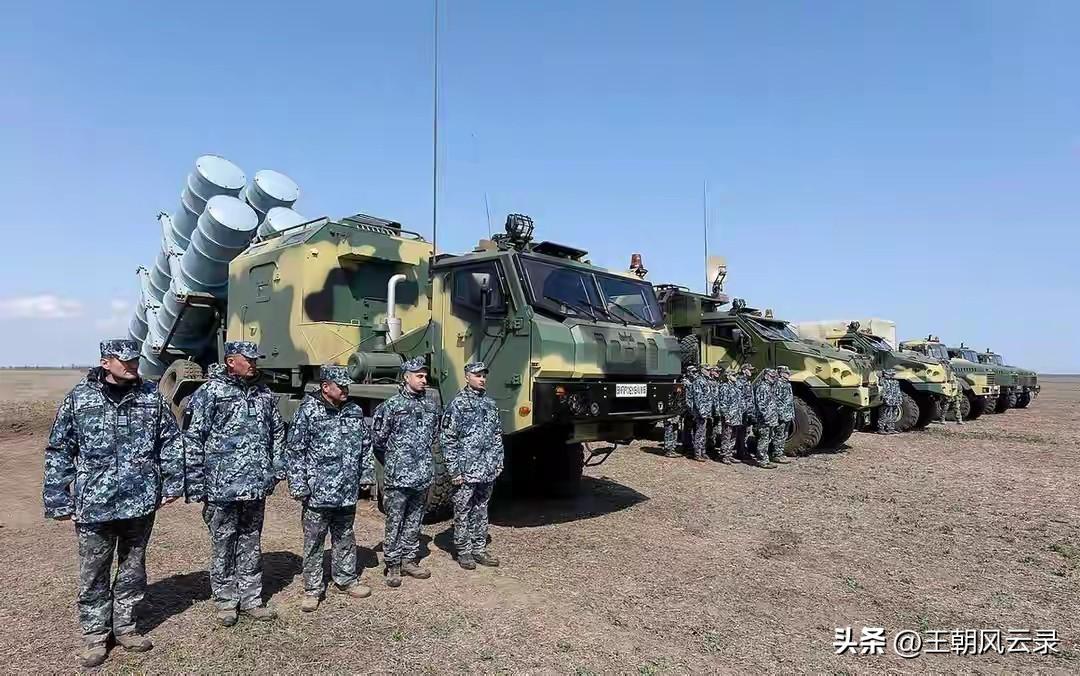 俄方通报说一天击落乌军1297架无人机
临时停火在即，俄乌双方前线战场上的攻击力