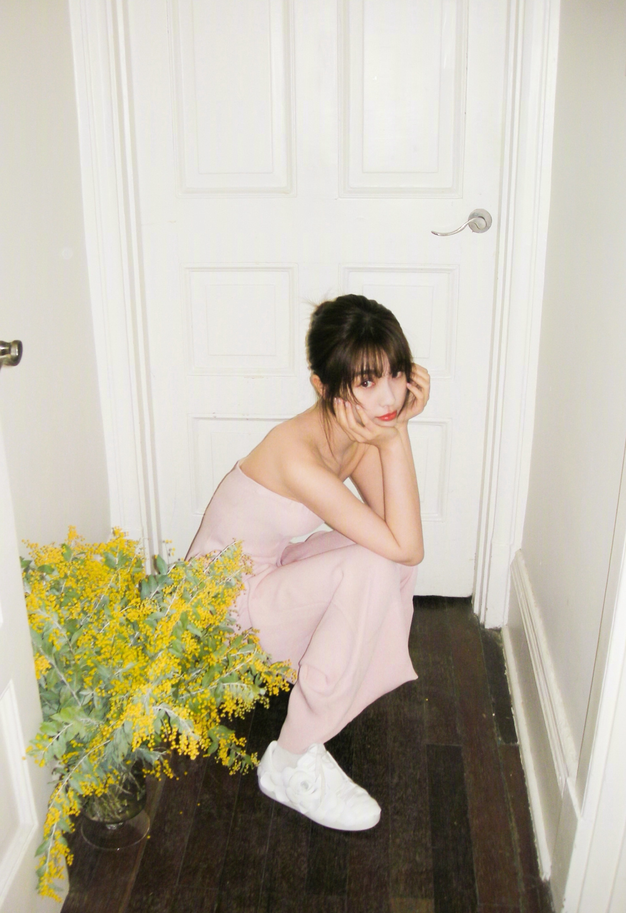 翻相册看到这组照片 我猜有人没看过花房小美女🌸 ​​​