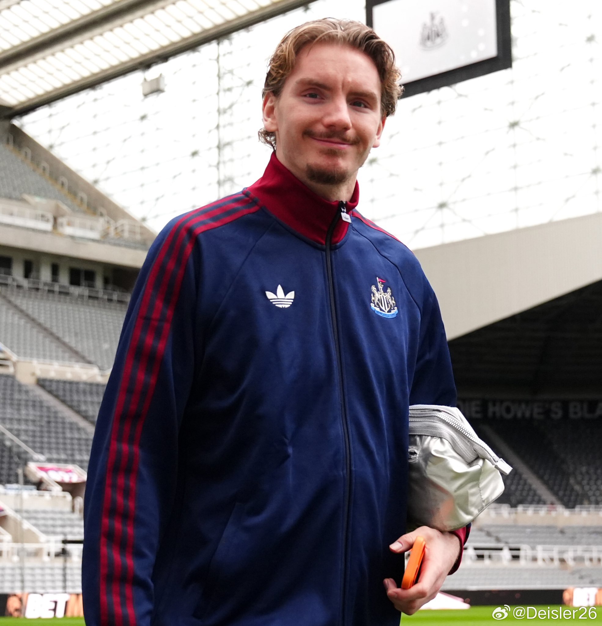 🚨🇩🇪毫無疑問，尼克·沃爾特瑪德持續表現出色。朱利安·納格爾斯曼非常欣賞他