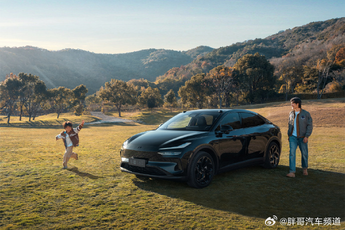 胖哥汽车频道 乐道L60黑骑士版几月前限购时被一抢而空，如今返场归来开启不限量订