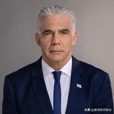 以色列反对党领袖拉皮德在社交平台上发帖子，他写道：“以色列必须摧毁伊朗在哈尔吉岛