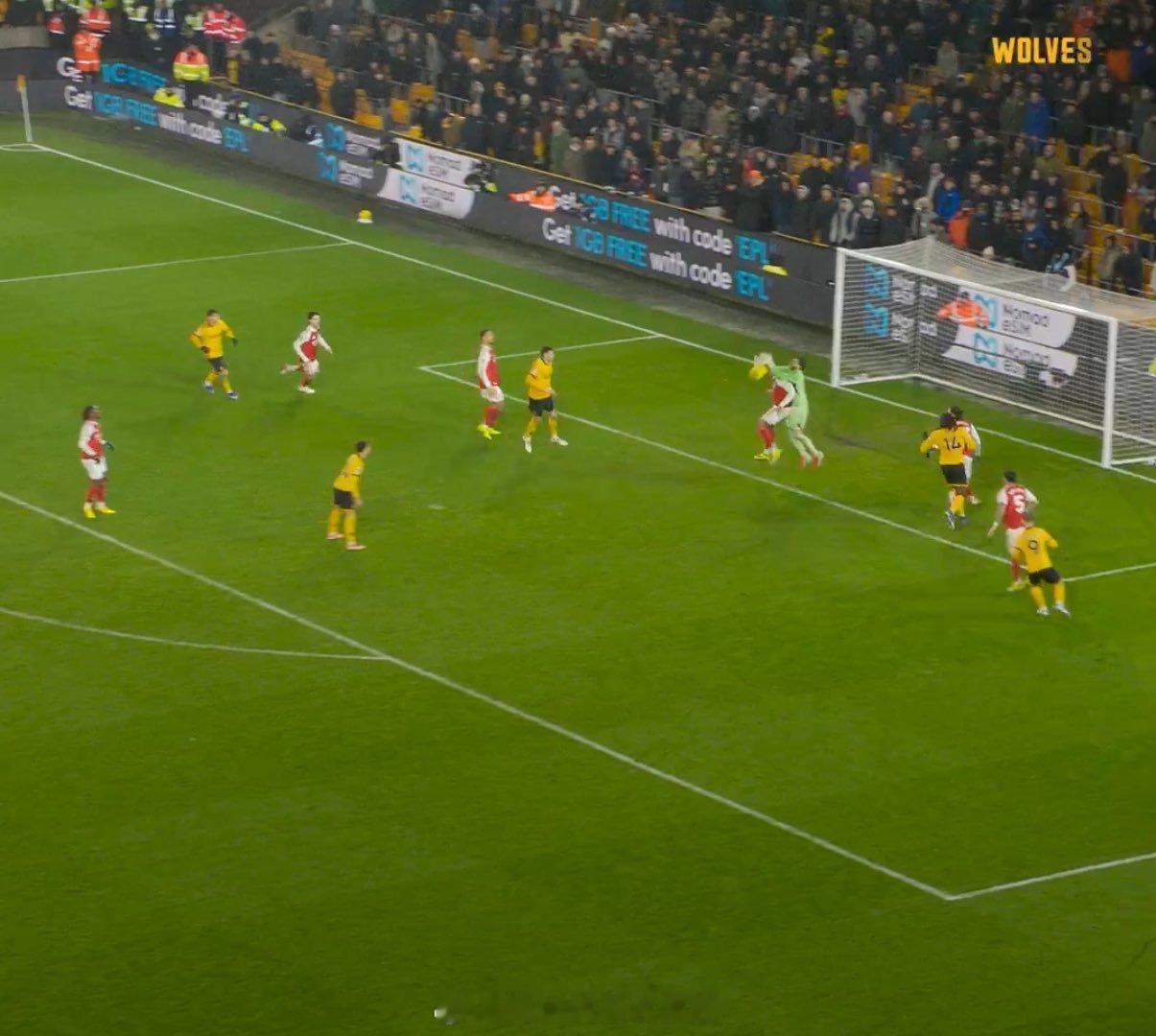 阿兰·史密斯谈拉亚的表现：最后时刻事态失控，特罗萨德试图拖延时间，拉亚惊慌失措，