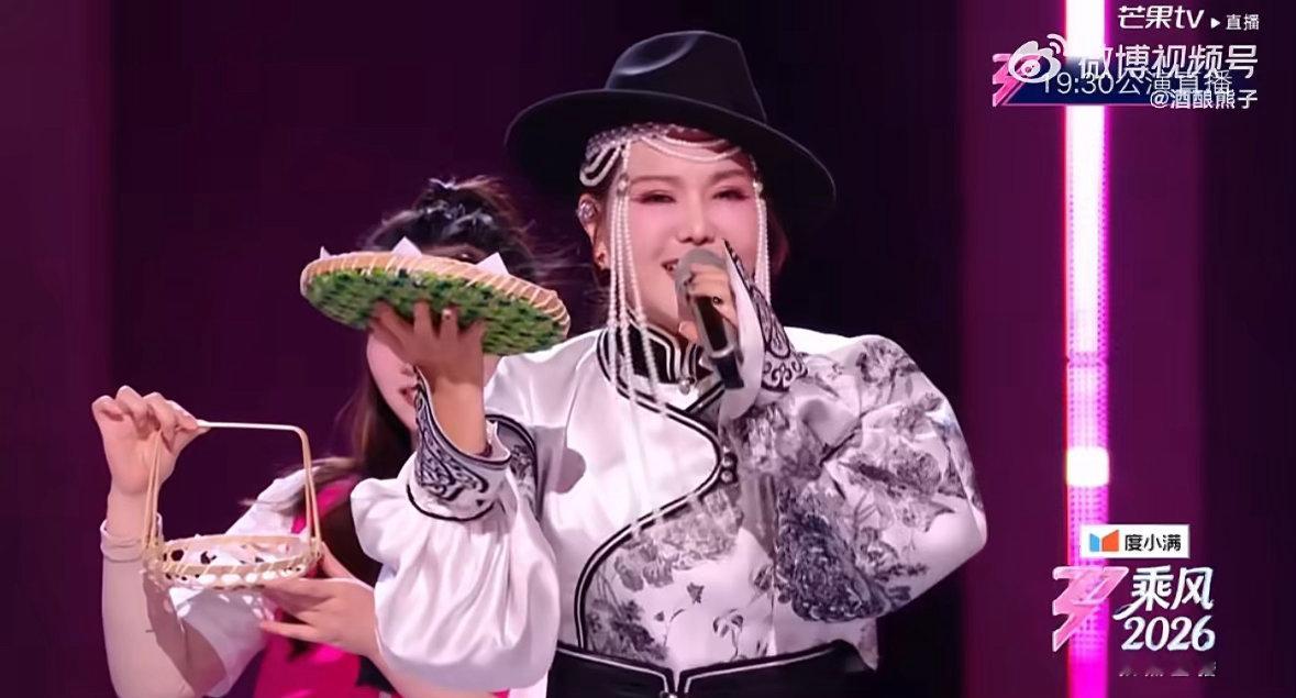 被乌兰图雅种草内蒙古了 种草内蒙古这件事，乌兰图雅靠的不是技巧，是真实。她聊起那