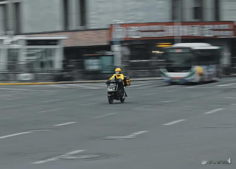 每天起早贪黑忙忙碌碌为的什么呀? 每天起早贪黑忙忙碌碌究竟是为了什么呢？ 每天起