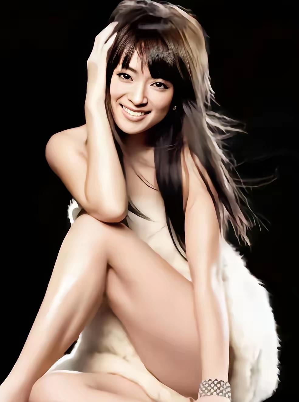 日本滨崎步在上海演出叫停后，用英文表达了心声。

但是通篇只表达了对工作人员的愧