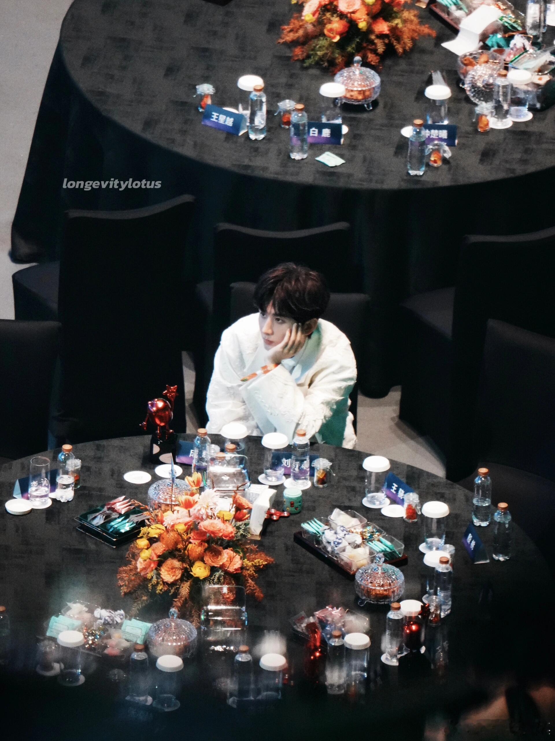 成毅天地剑心cy成毅王权富贵剑气纵横三万里,一剑光寒十九洲成毅哪怕几秒钟的挥剑动