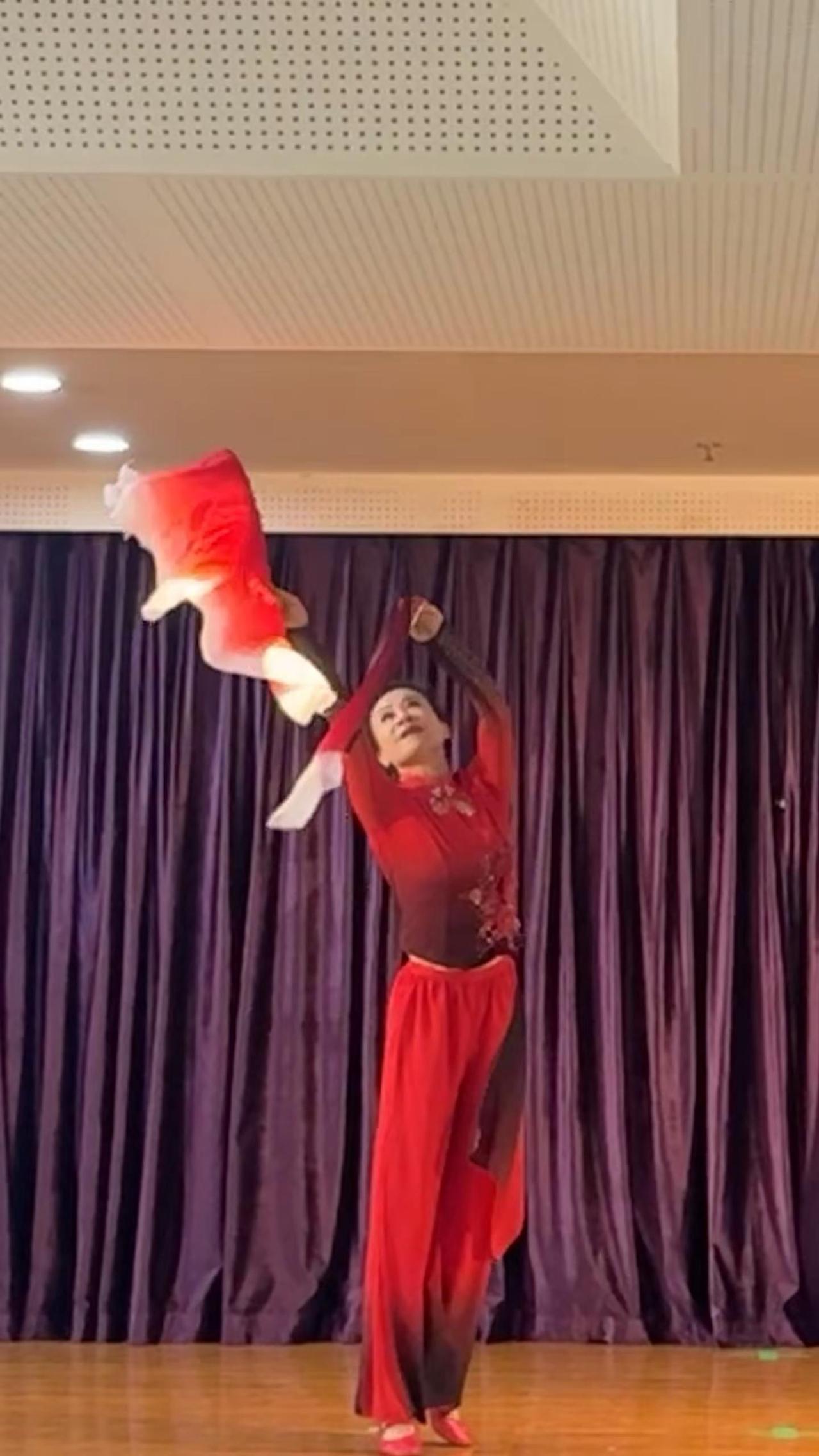 舞出精彩舞出健康舞出好心情…