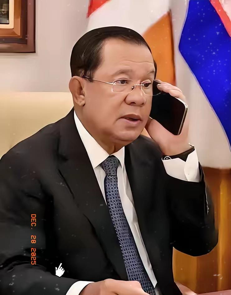 彻底认怂！泰国柬埔寨签署停火协议后，多家外媒披露，柬埔寨方面还向泰国承诺会连手打