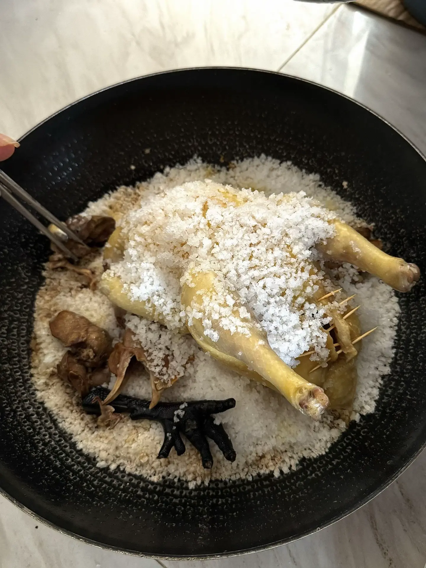 你愿意跟我回雷州吗 我愿意用我全部的人脉和资源让你吃上最好吃的特产