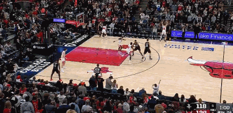 说出来你可能不信！火箭打不过公牛！
在今天NBA常规赛火箭对阵公牛的第四节比赛最