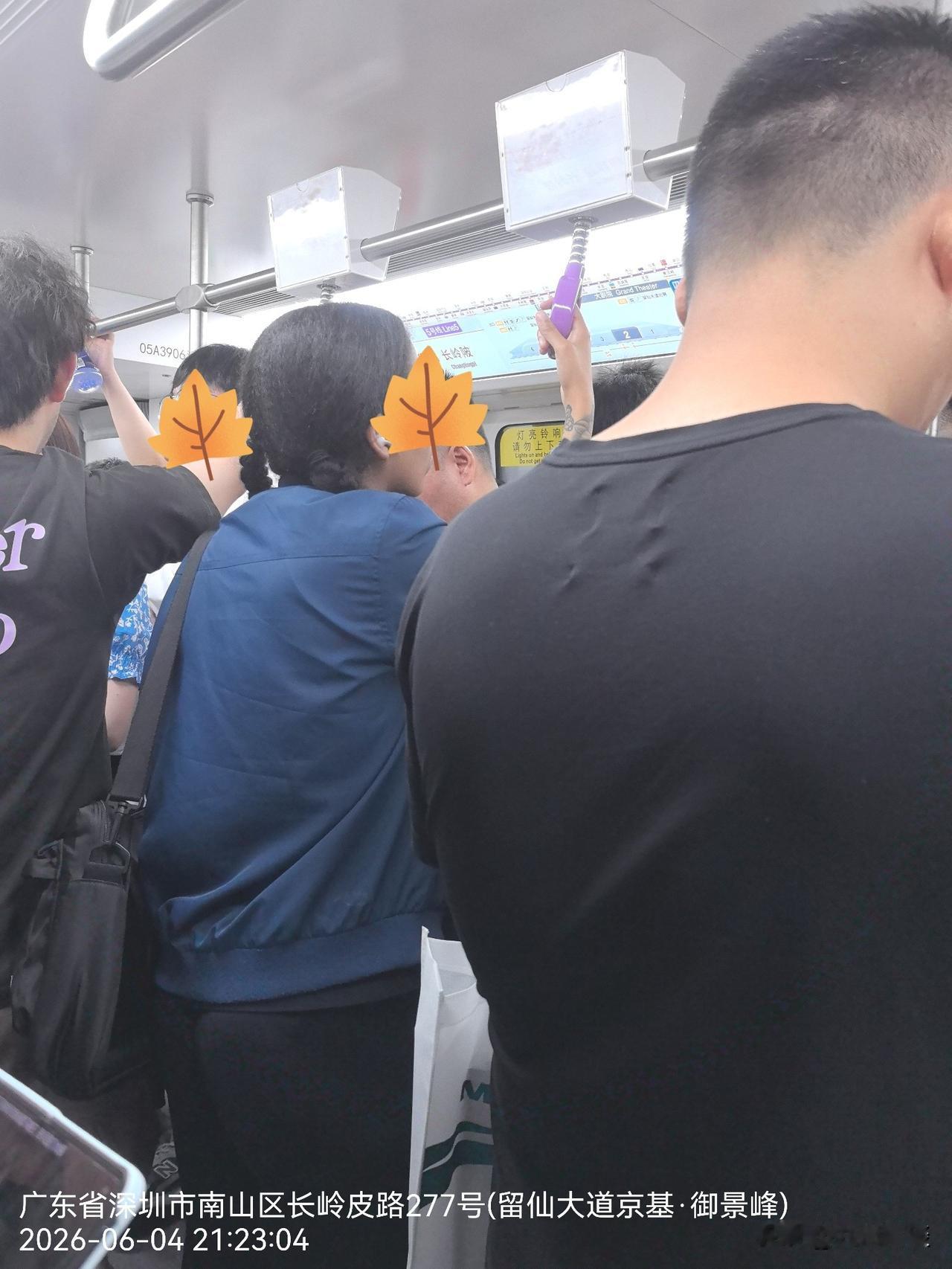这是外国人来出差的？还是中外混血儿已经长大成人就业了？还是面向全球招募劳动力了？