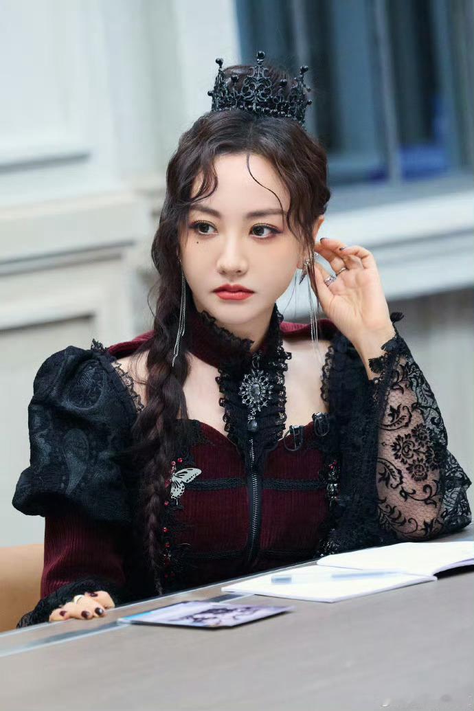 杨蓉好权威的美貌大侦探杨蓉好权威的美貌啊、、、这一颦一笑都能把我迷死了～我爱了！