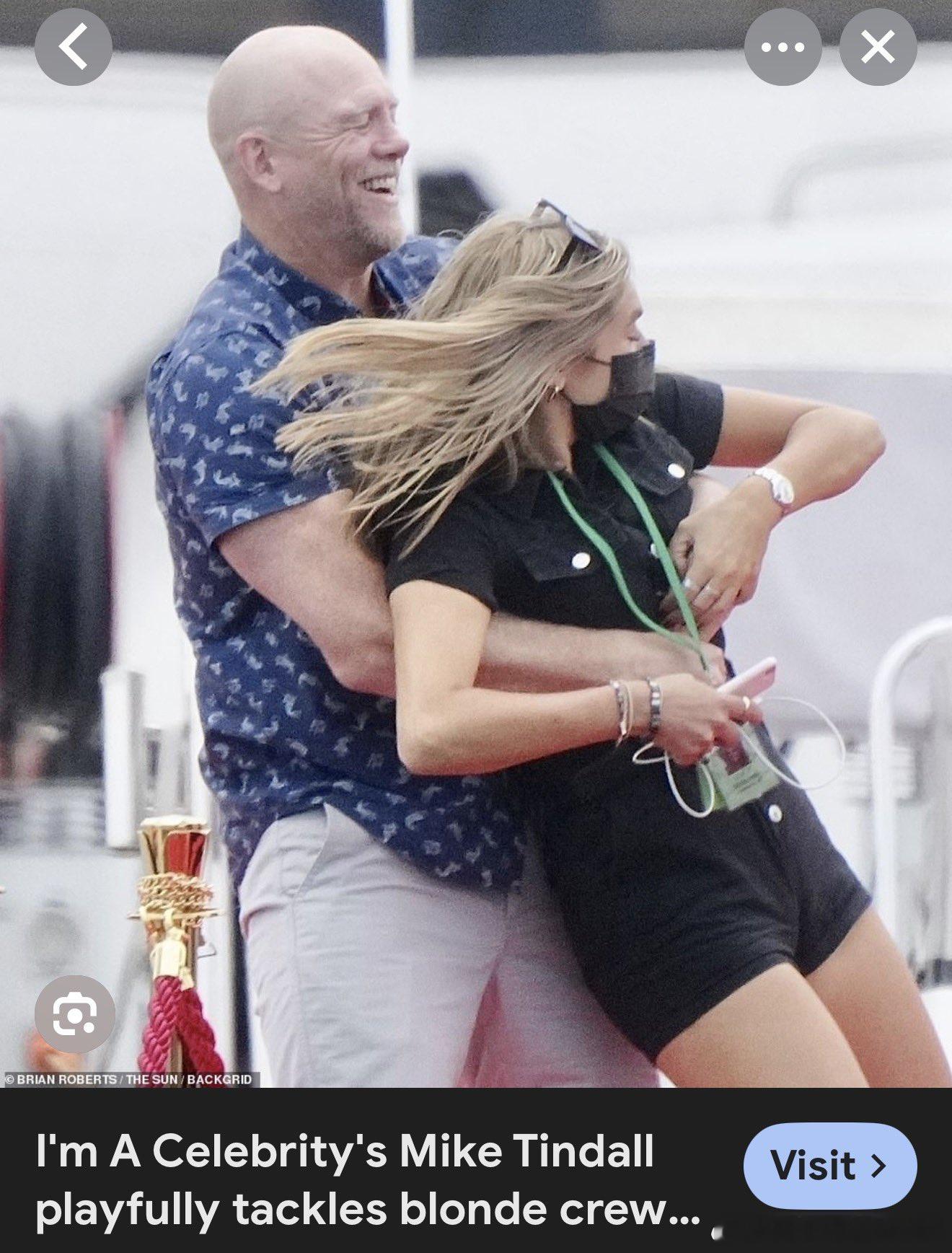 【news】zara老公mike带了一顶mega的帽子，由于这顶帽子的意义，他被