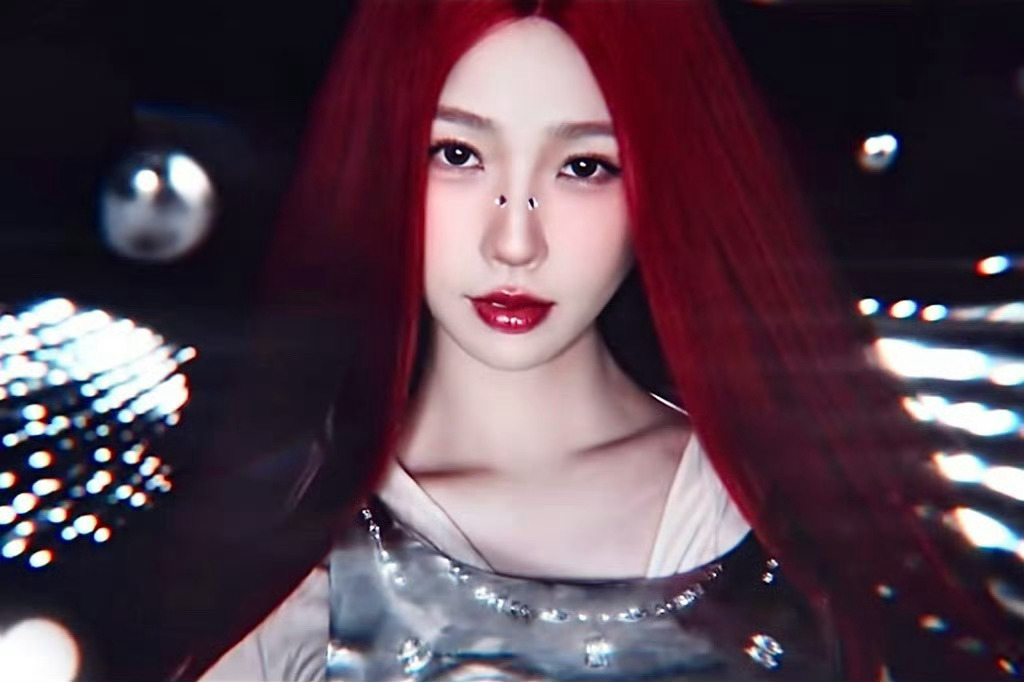 虞书欣  ✨爱奇艺国际版全球代言人虞书欣✨虞书欣I'm falling in l