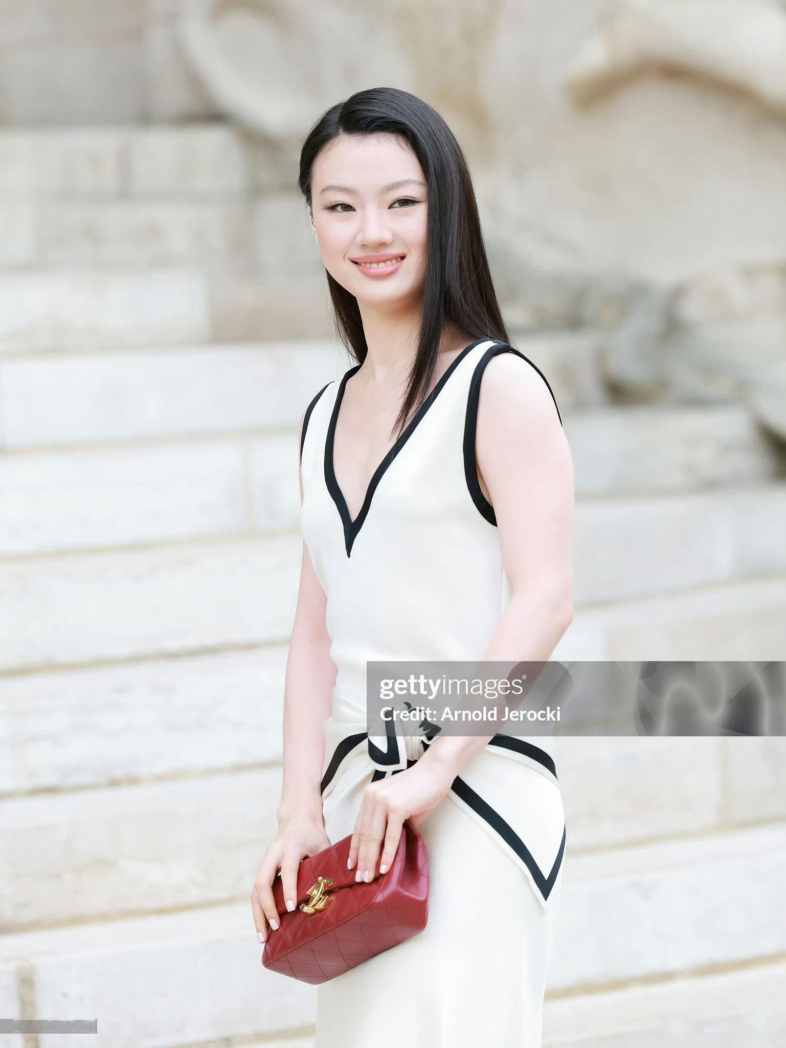 单依纯G社生图单依纯生图状态绝了太美了 