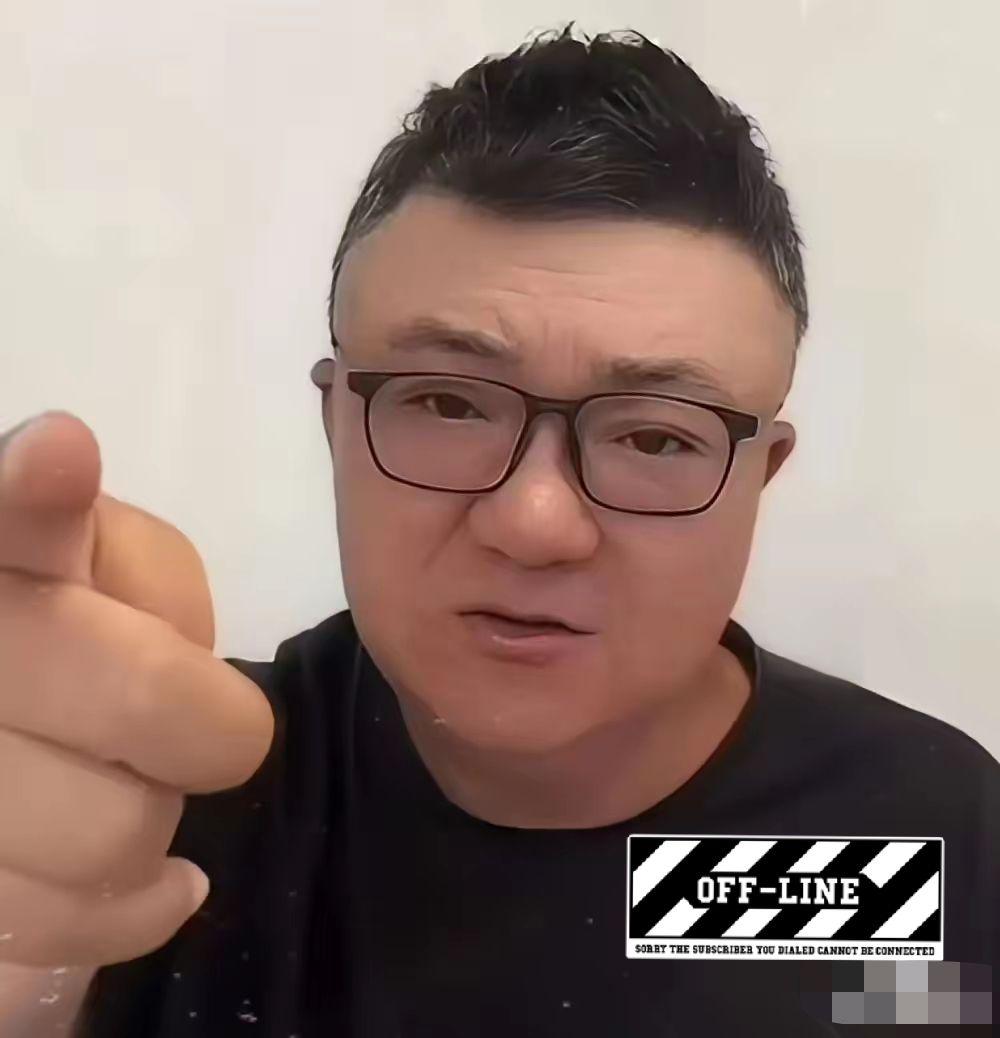 董路彻底爆发！直接开骂李璇：中国足球一半乱象毁在你们手里！
火药味拉满！董路正面