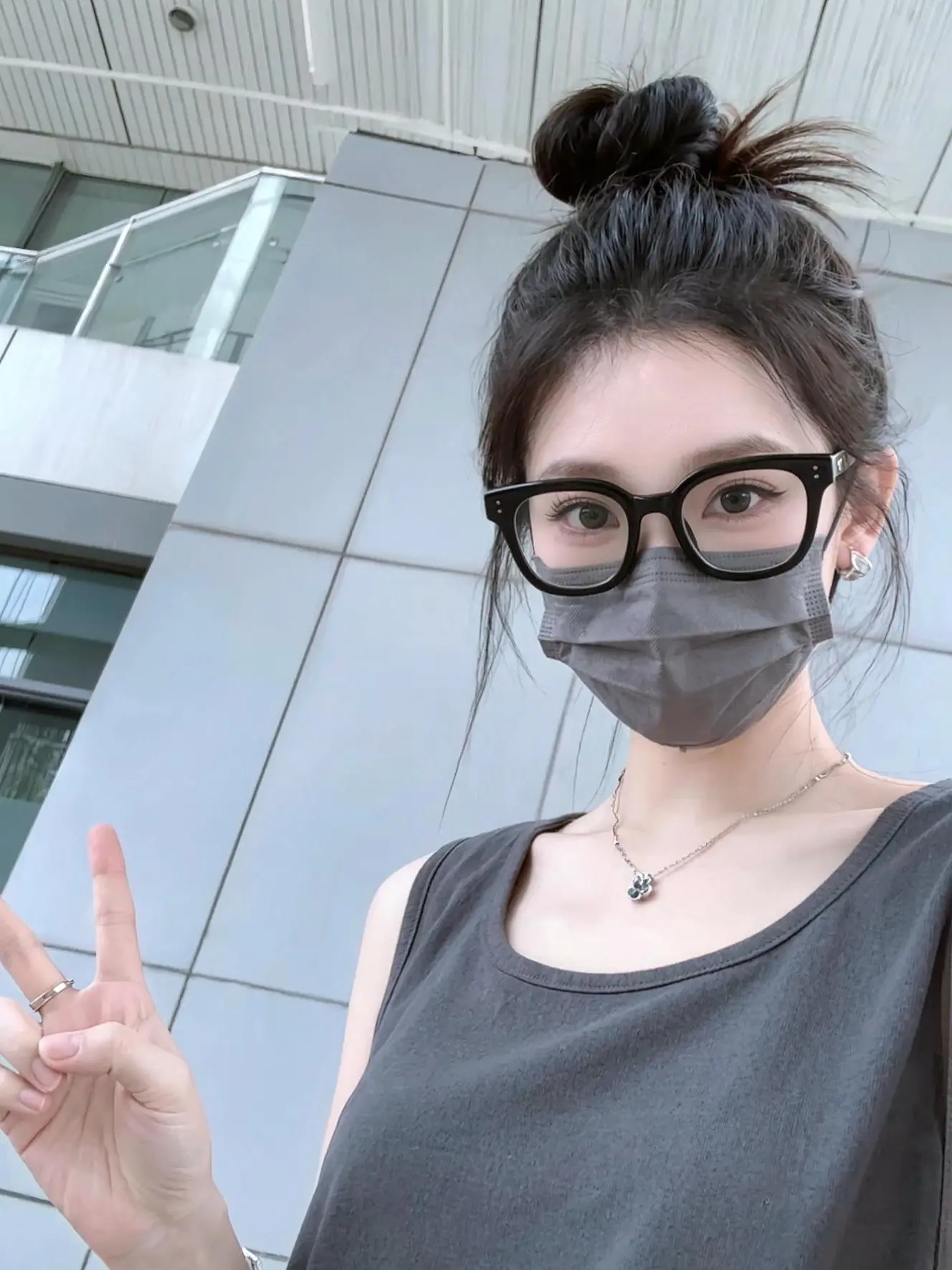 爱的第一页 爱自己想跪下来求自己别玩写真了