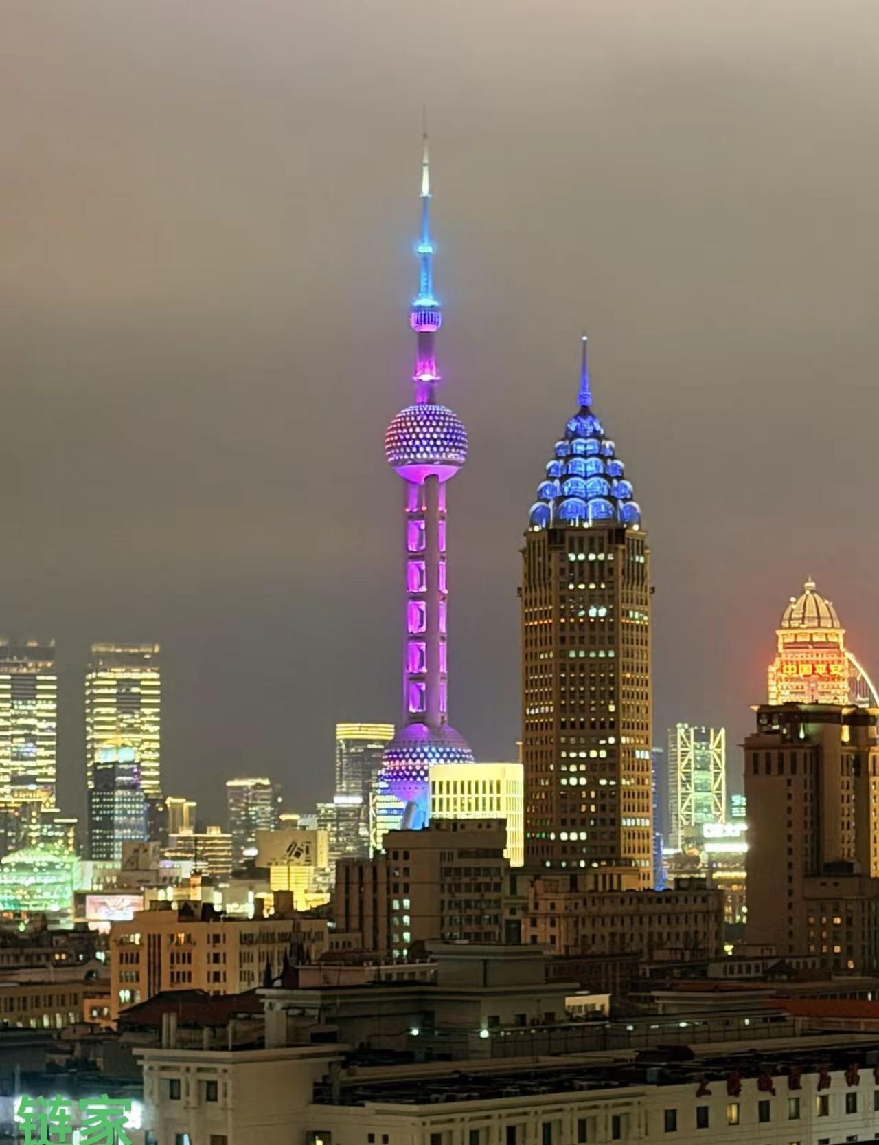 美丽国这次打，为什么以没行动，因为美丽国告诉了以，我这只是假打，逼朗子和谈！第一
