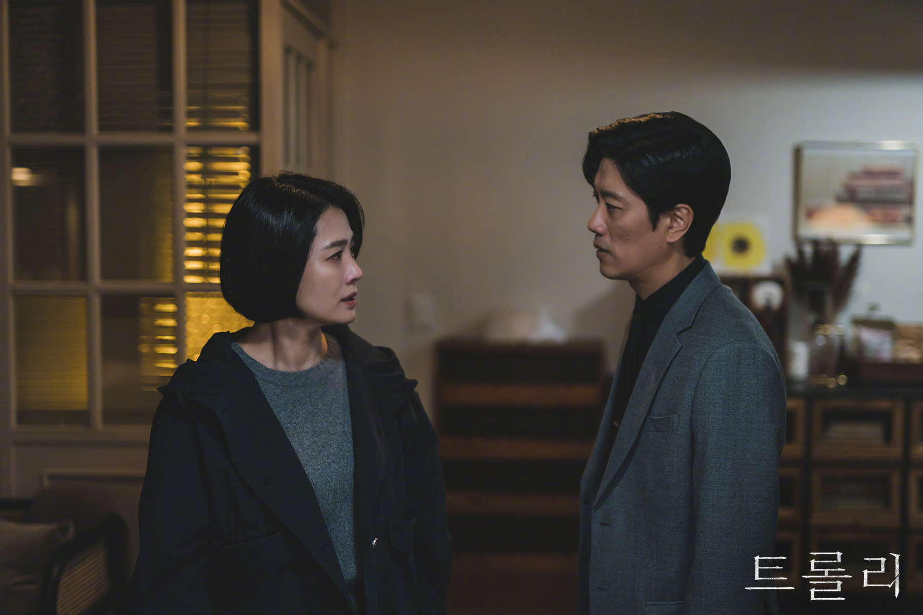 韩剧回顾 Trolley 首播3周年主演：金贤珠、朴熙顺、金武烈、郑受彬2022