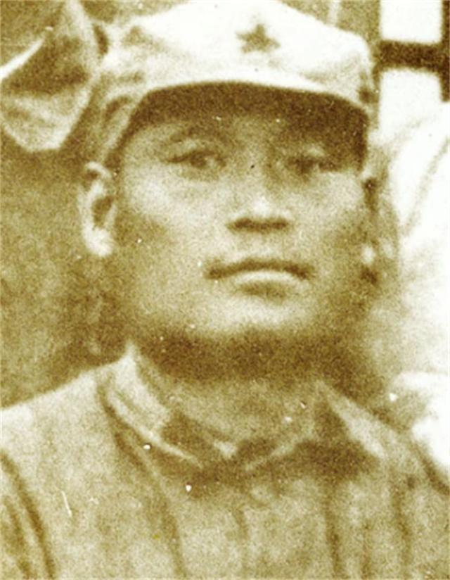 1936 年，南下失利的红四方面军在丹巴休整了大半年时间。期间 36 岁的金川省