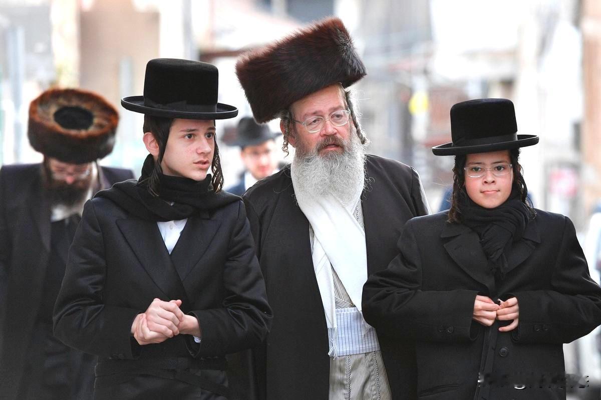 美国真的是为所欲为了，抢了中东的油，又抢了委内瑞拉的油，现在又盯上格陵兰岛的稀土