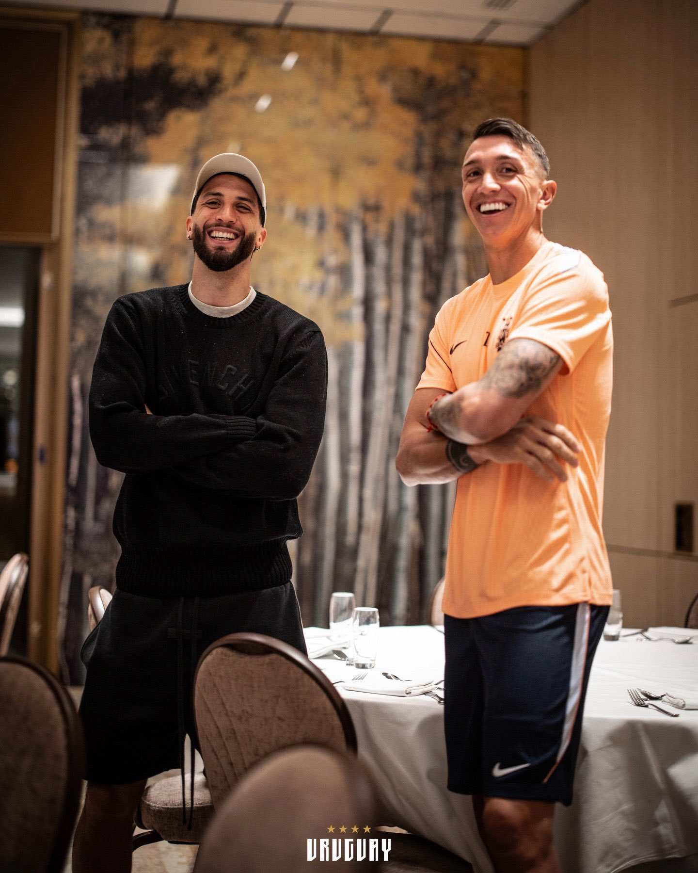 本坦库尔来访乌拉圭国家队训练营💙 乌拉圭球迷俱乐部