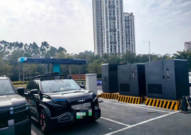 比亚迪二代兆瓦站要来了？网传已经在铺设中配置为2台储能柜+1个主机+2个液冷超充
