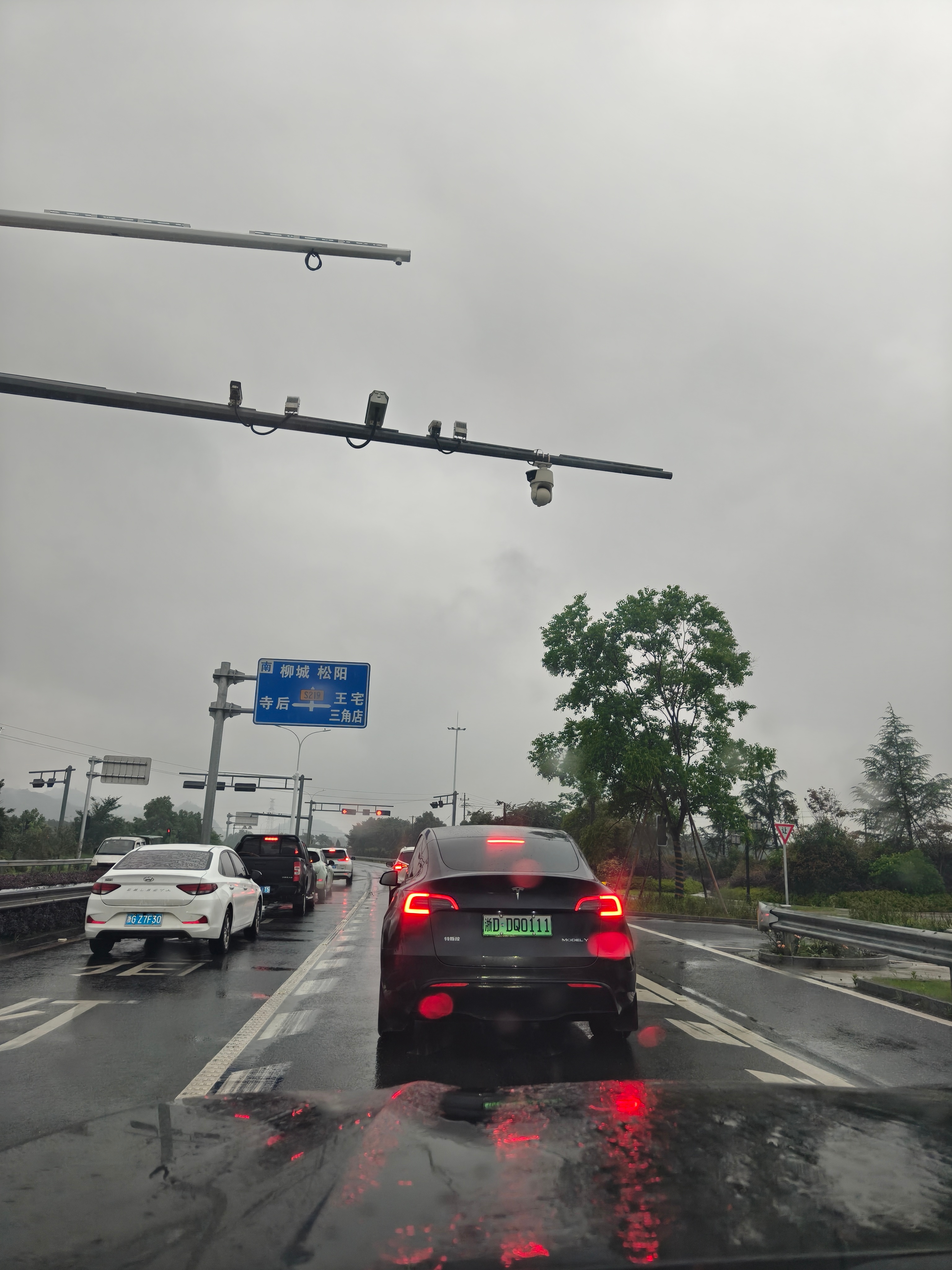 看到他，就知道我今天肯定不会迟到了（侵权删！） 