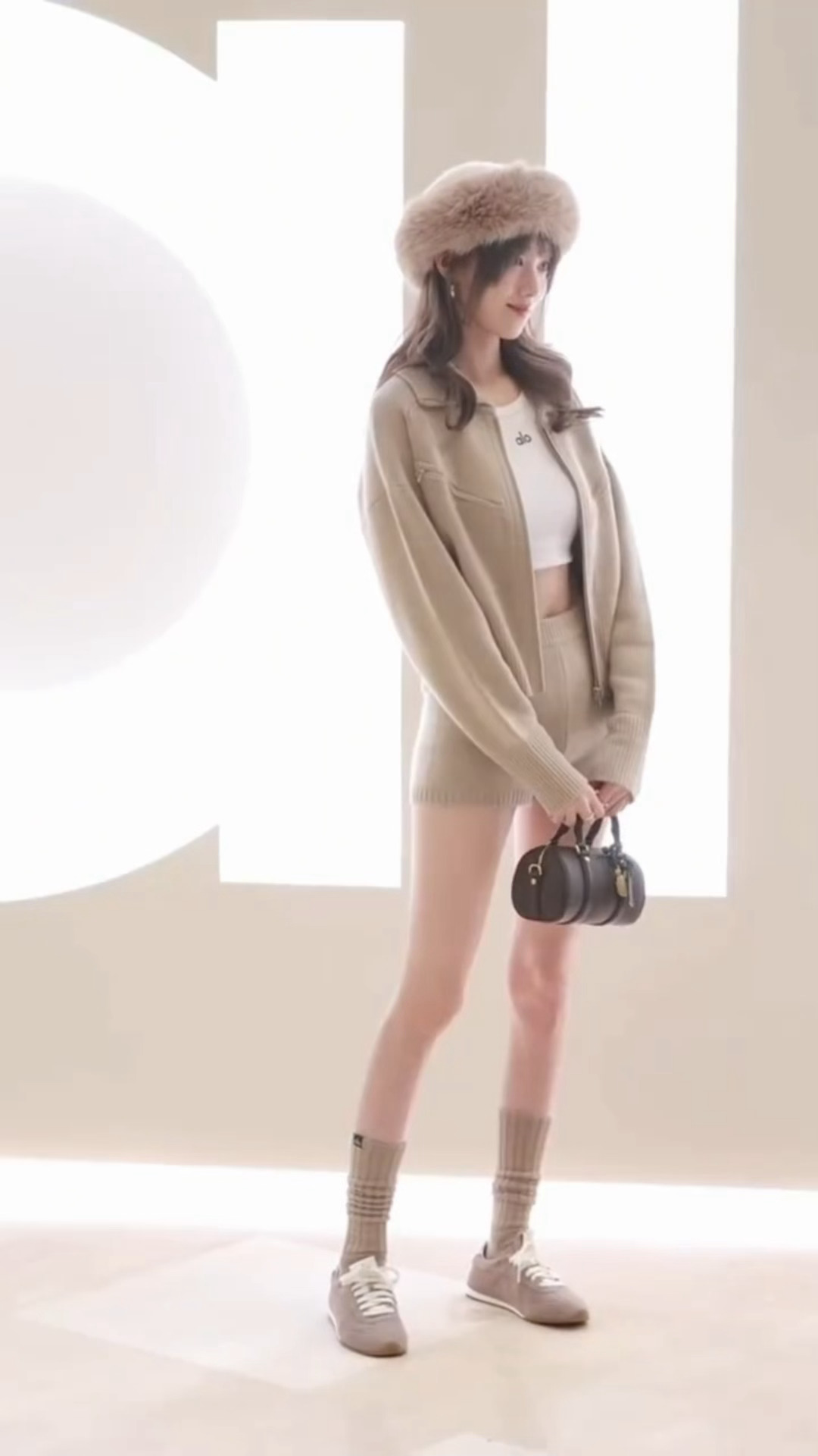 omg欧尼的腿我想象中穿薄底鞋的样子是这样的