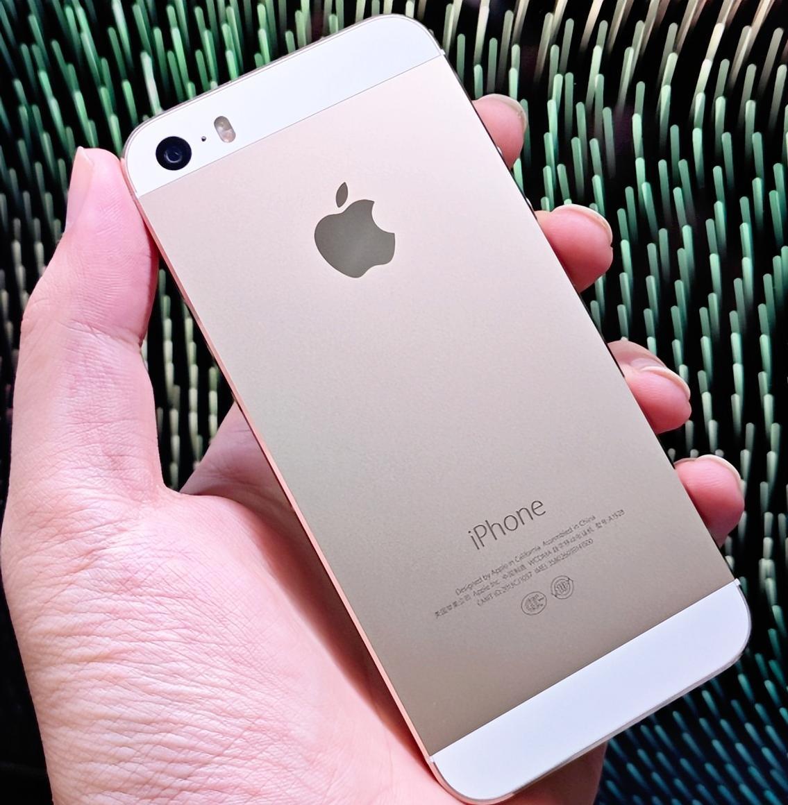 13岁iPhone 5S复活！苹果这波更新，安卓看呆了
 
谁能想到2013年的