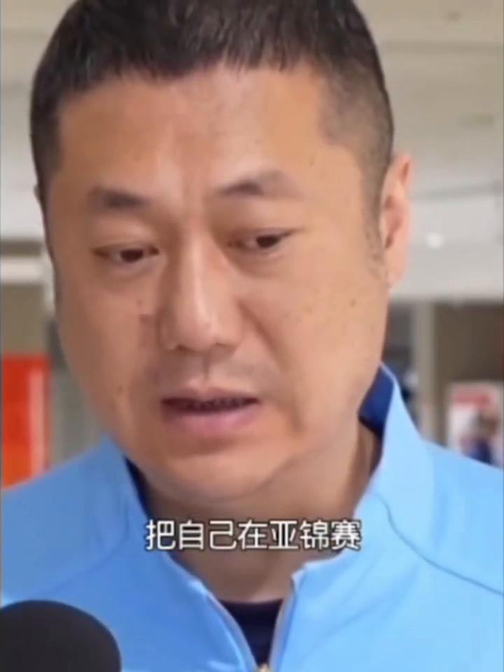 赵勇讲希望中国女排从失利阴影中走出来。
首先需要运动员在一些失利当中或者在失利的