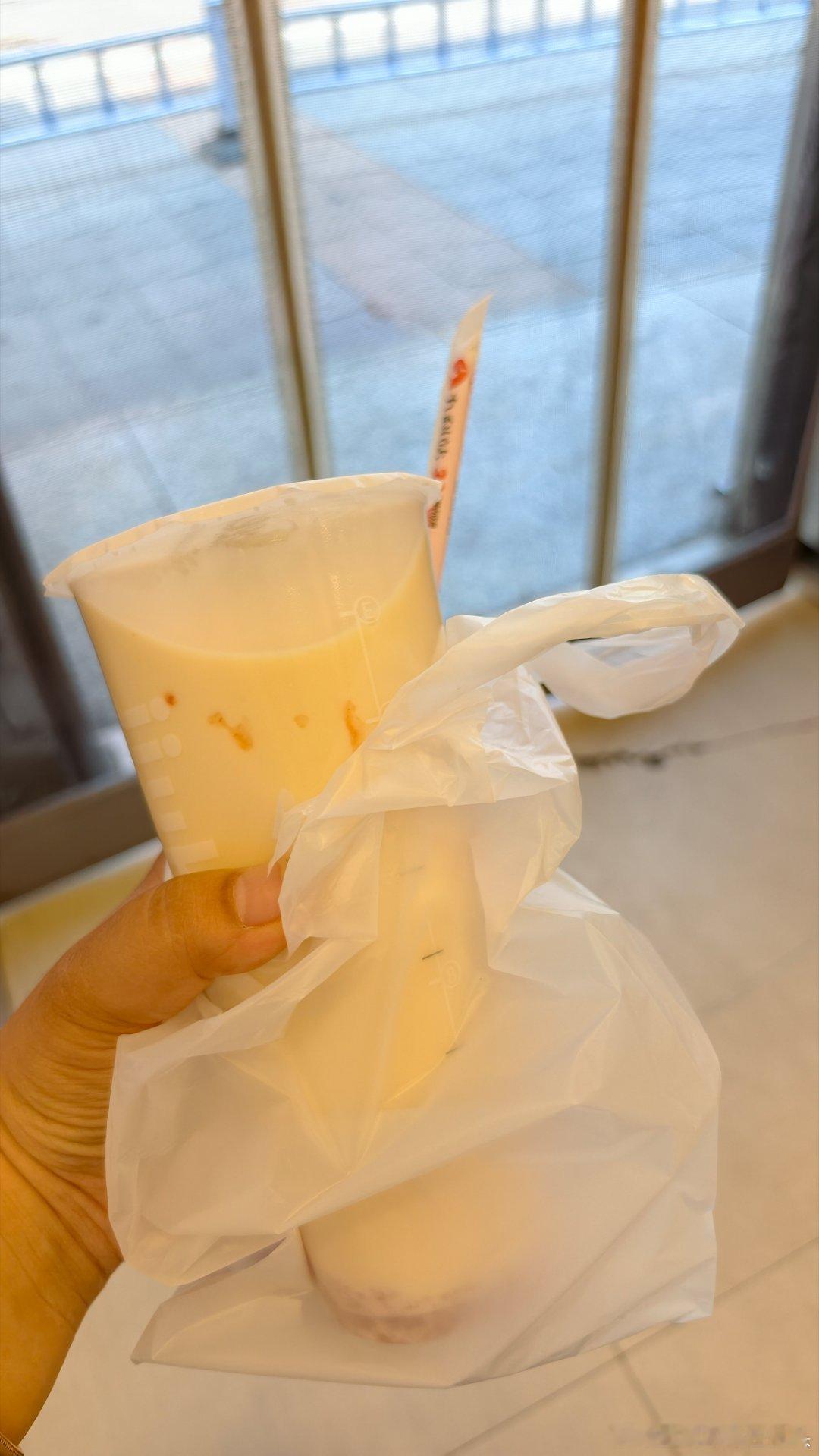 秋天的第一杯奶茶🧋 