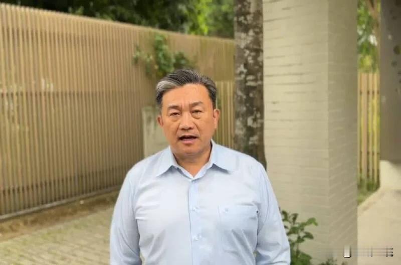 刘德华台北开演唱会    遭王定宇辱骂“媚共艺人”

强台康芮来袭，台北市今日停