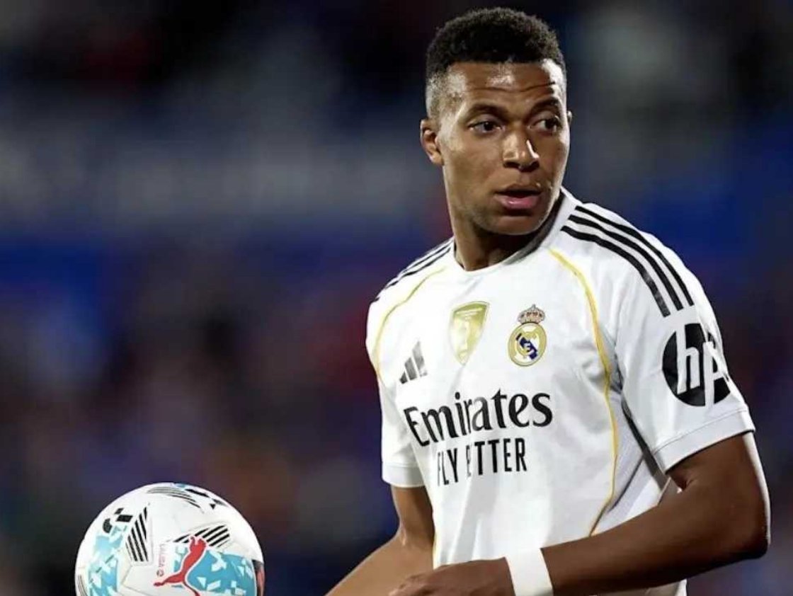 近期，有关皇马队医误诊姆巴佩伤情的消息满天飞，有媒体称弗洛伦蒂诺暴怒并因此开除了