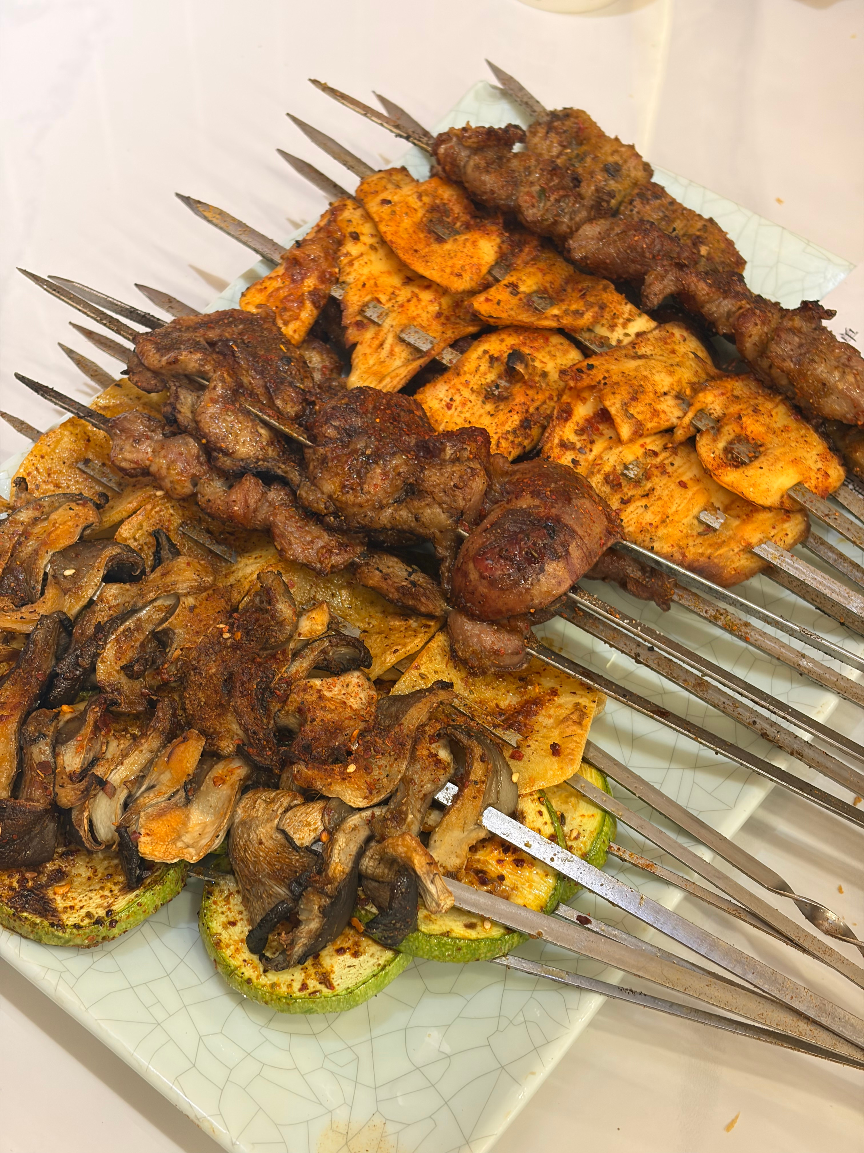 乌鲁木齐第一站美食 乌鲁木齐·浇滋黄面烤肉店