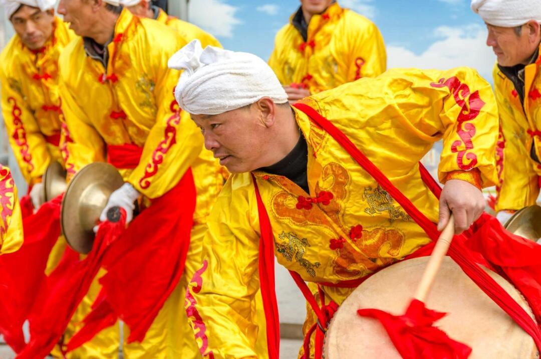 陕西年味  西安年味 陕西的年味既保留了传统的民俗文化，又融入了现代元素，让人们