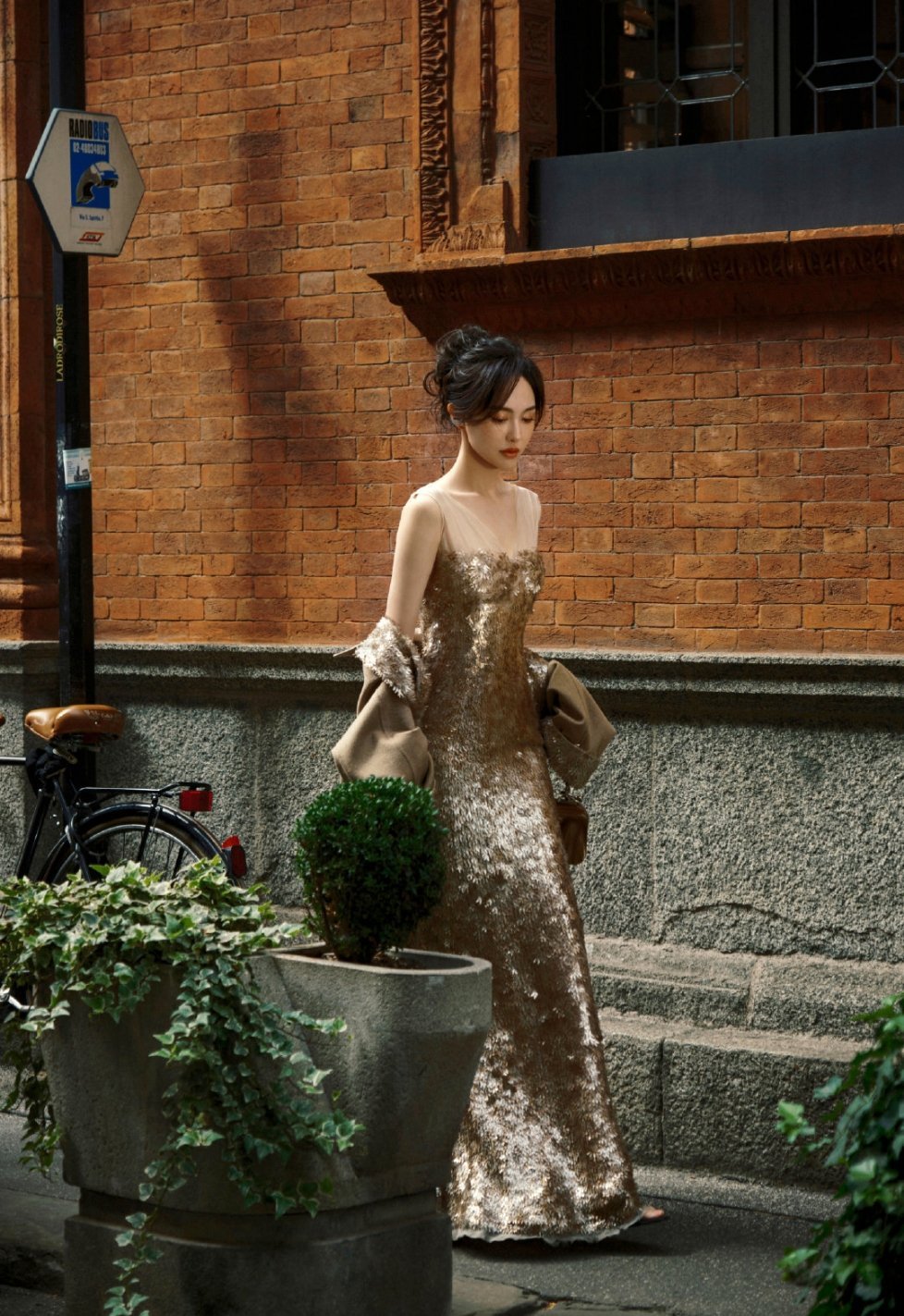 我看唐嫣也是风韵犹存啊 ​​​