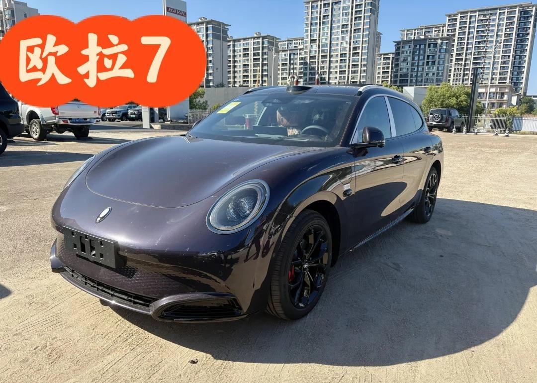 欧拉7，它来了
欧拉7实车赣州首台到店啦🚗
长城宝马光束工厂打造，复古圆润蛙眼