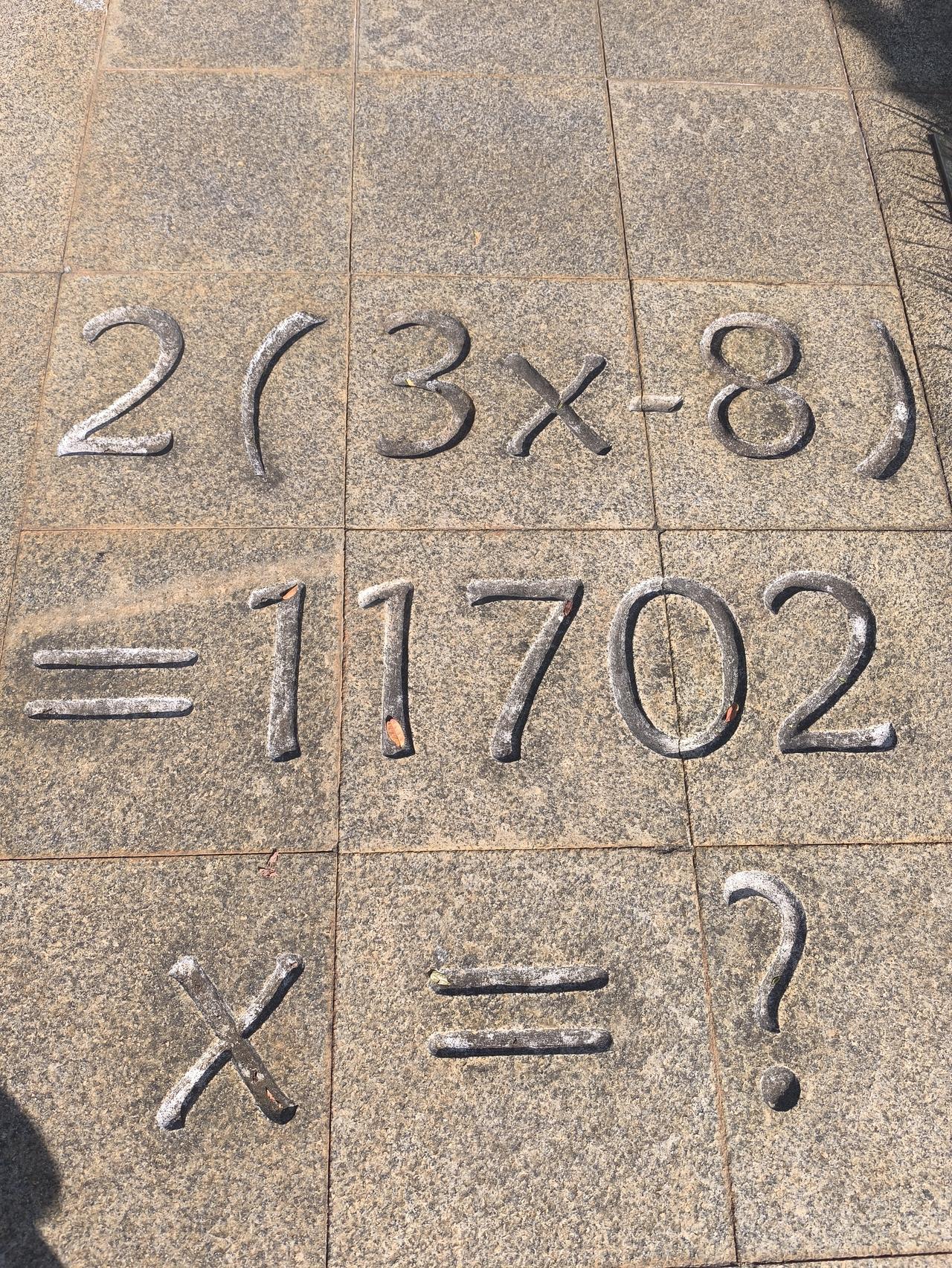 英语，不属于英国🇬🇧
英语，也不属于美国🇺🇸
它属于每一个想看懂世界🌎