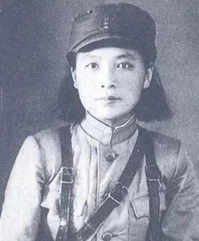 1939年，被捕入狱的女战士在给鬼子洗衣服时，发现了丈夫的衣服，她瞬间明白原来自