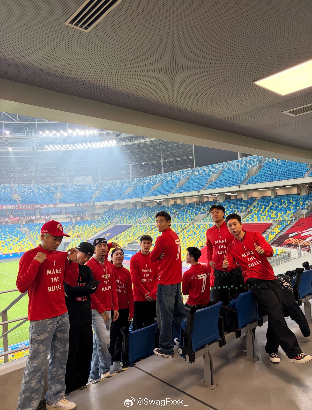 AnsrJ晒出和韦世豪合影！马思唯、Melo也在！AnsrJ