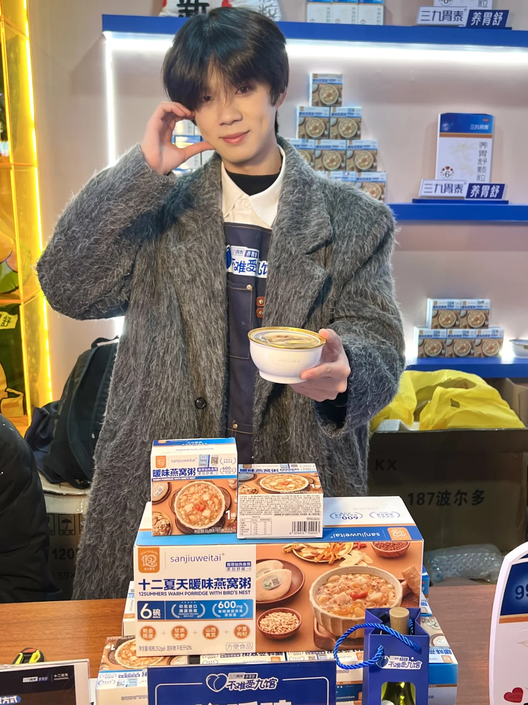 长沙真有你的。。。拿酒还能干这种事😅