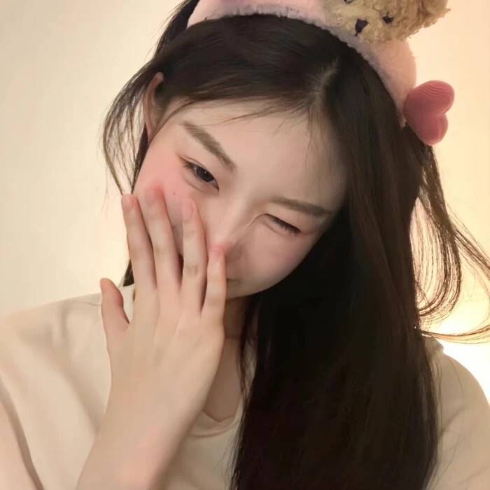 “ 大约这世界上美好的事物，都是需要等待的。” ​ ​​​