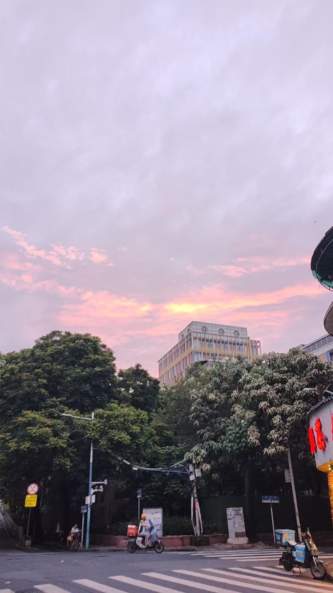 广州难得晴朗的一天，哈哈，拍照留念一下。


晒图笔记大赛