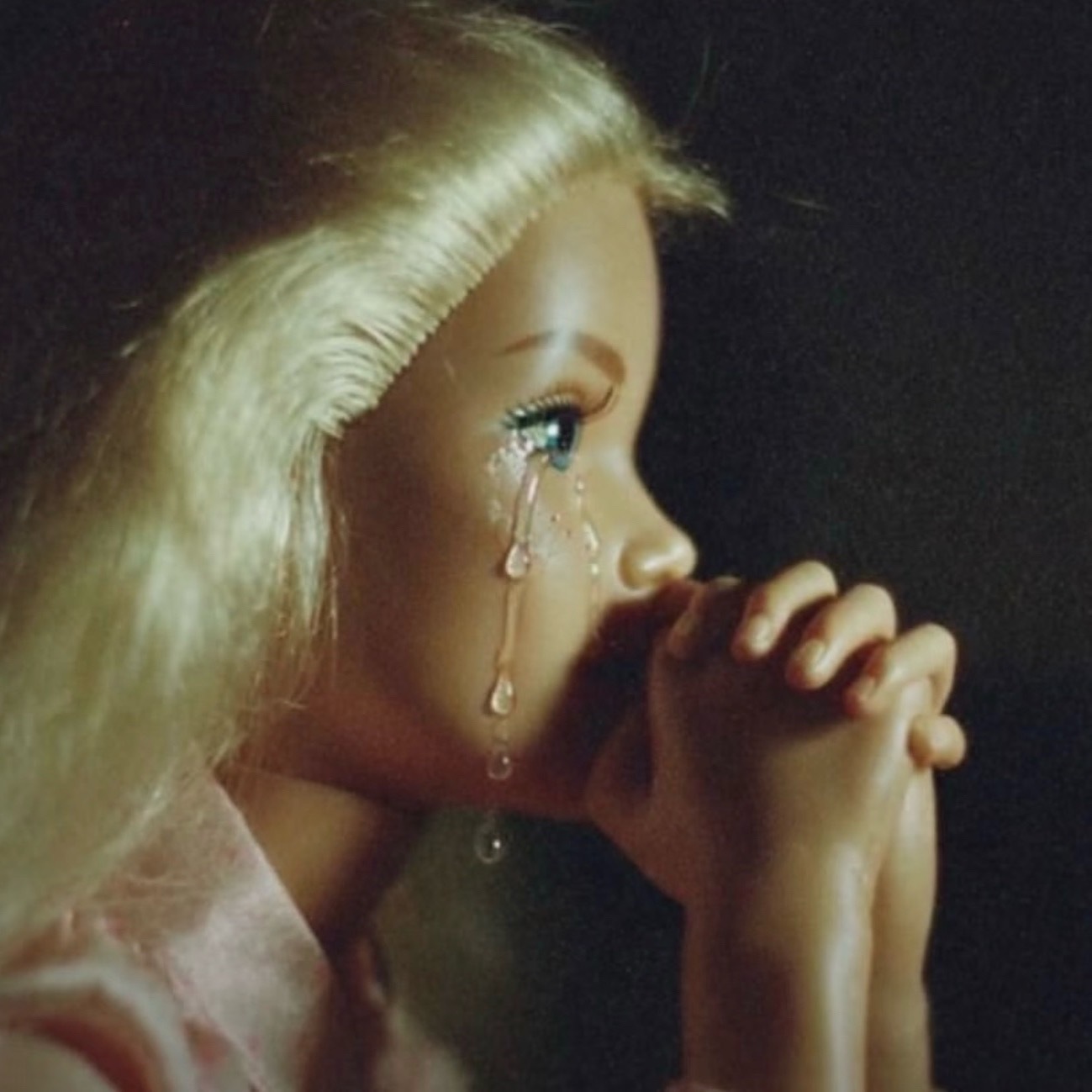 一个月两个号各更新四次不过分吧 我一小时就能更新四次我要求别人对齐了吗 ​​​